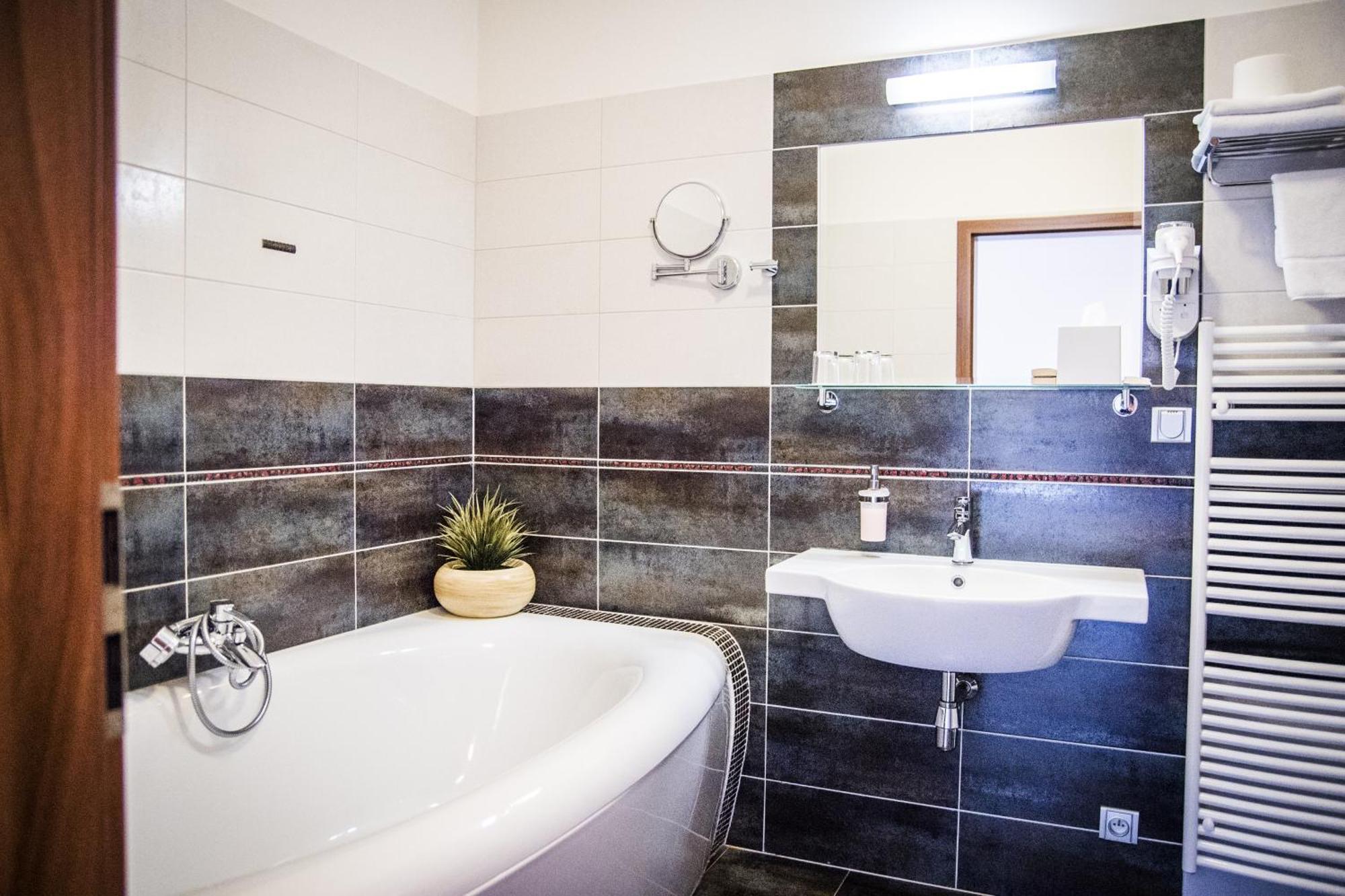 Hotel Elegance Šumperk Zewnętrze zdjęcie